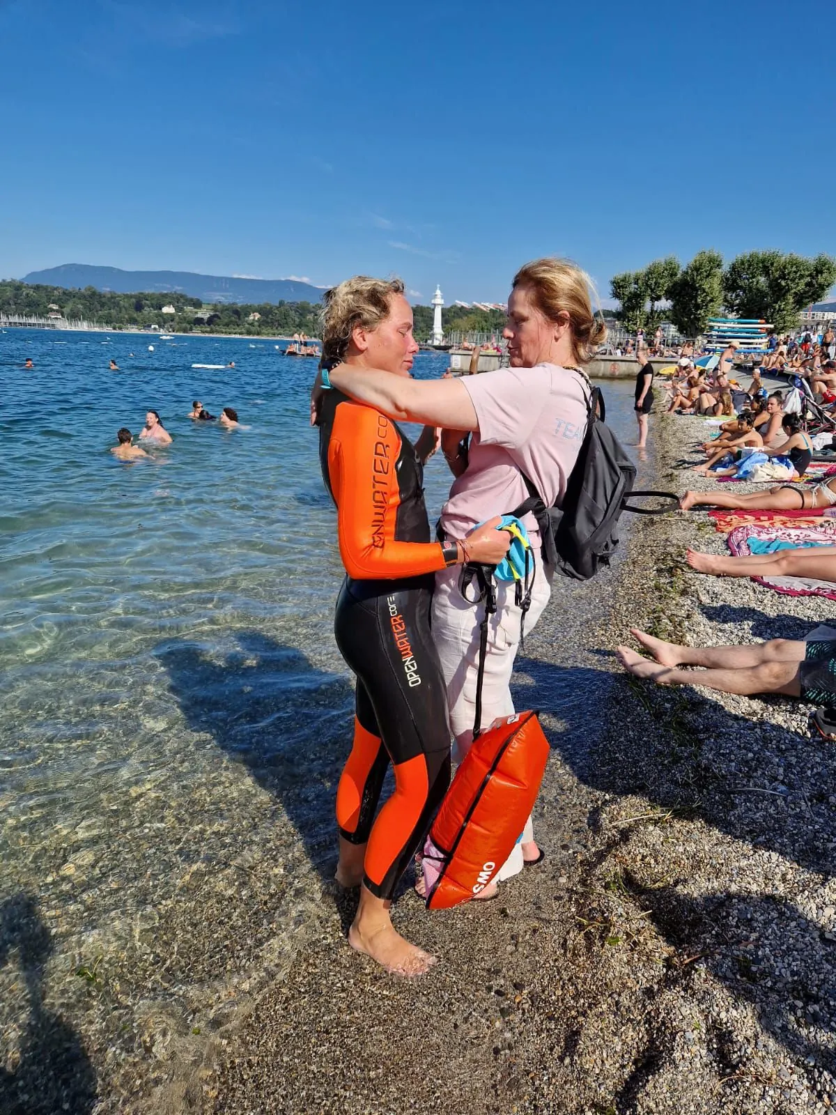 Chiara à l'arrivée de la traversée du Léman aux Bains des Pâquis